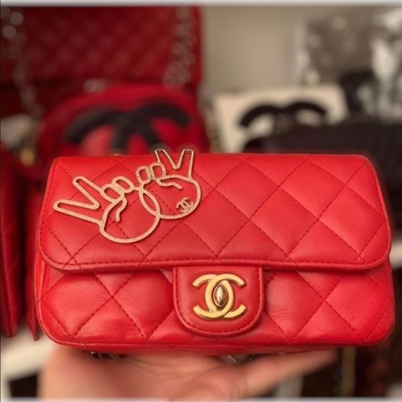 CHANEL CC Red Lambskin Quilted Extra Mini V For Victory Peace crossbody flap bag - Picture 2 of 11